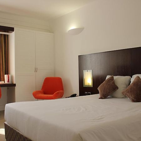 Hotel Le Saint Denis Eksteriør billede