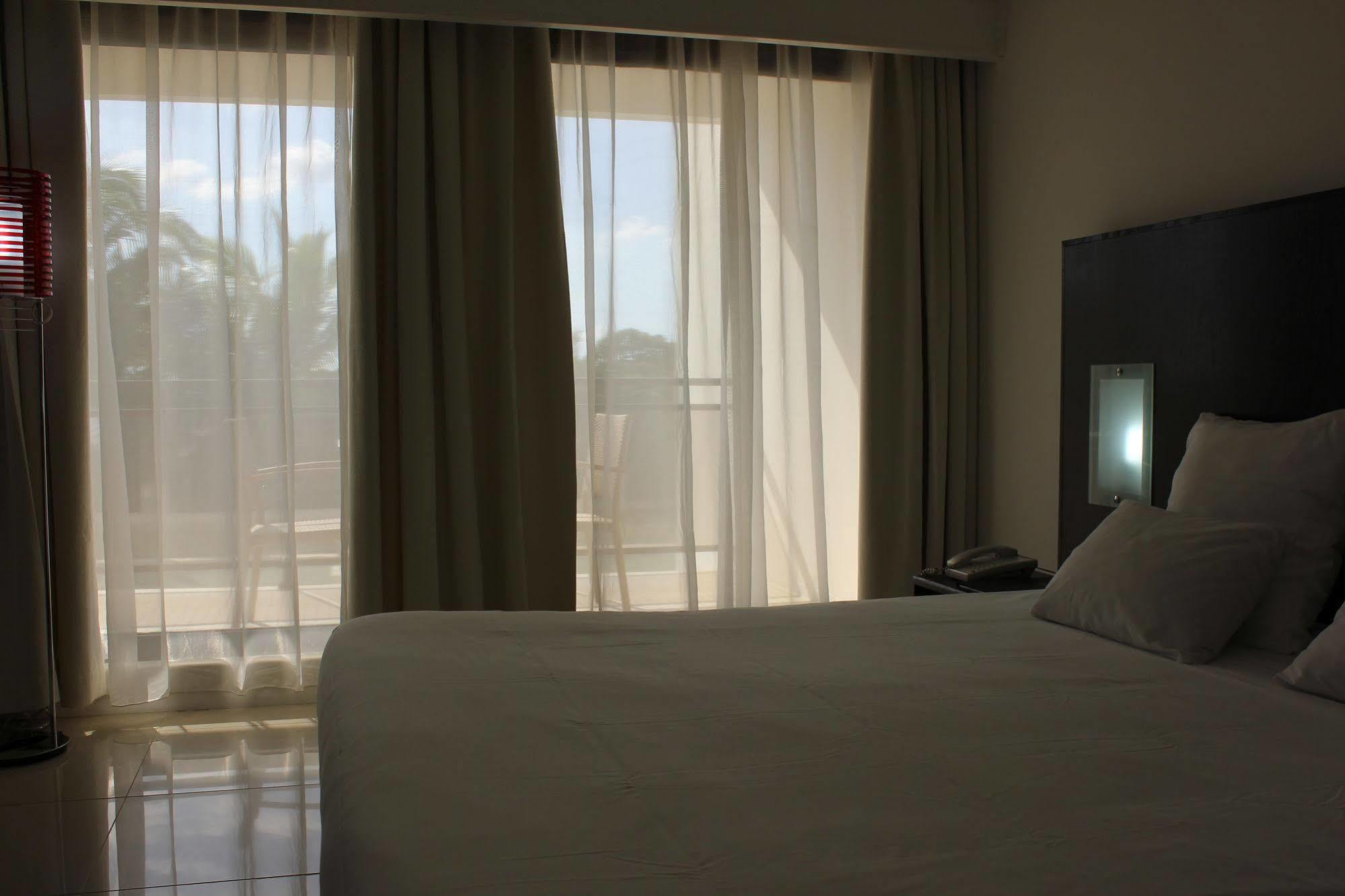Hotel Le Saint Denis Eksteriør billede
